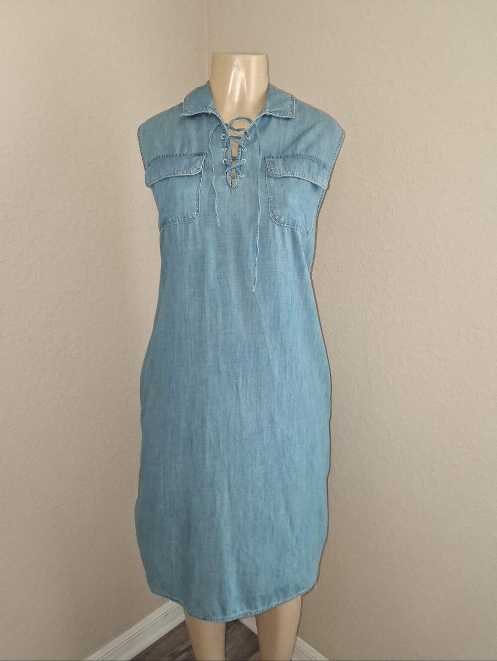 GAP DENIUM DRESS SZ XLG